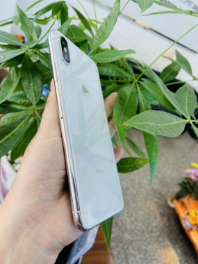 Iphone Xsmax (64Gb) màu trắng, quốc tế, zin mới 99%
