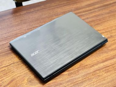 Acer Aspire E5 i7/8550U 8G 256G MX150 2G