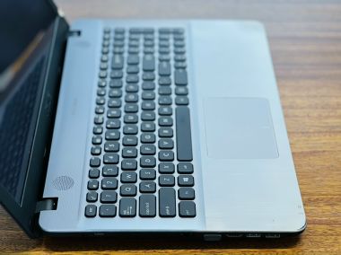  Laptop Asus X541 Core i3/6006U/ RAM 8GB/ SSD 128GB / 15.6inch Full HD