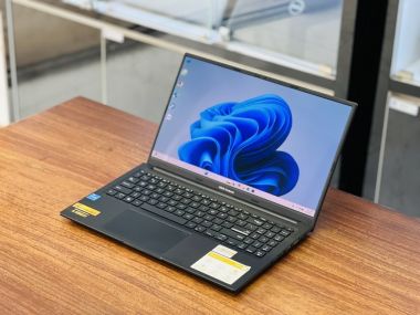 Asus Vivobook 15 OLED i5/13500H 16G 512G 15