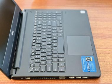 Dell Vostro core i3/7100U 8G 256G zin mới 99%